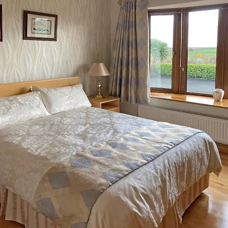 Atlantic 'n' Riverside Bed & Breakfast 3*